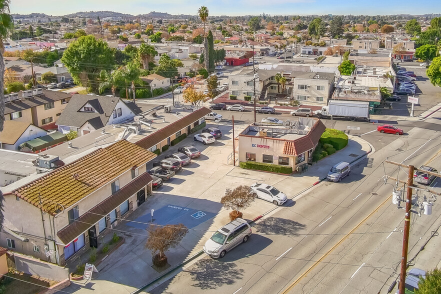 840-844 E Mission Rd Portfolio portfolio of 3 properties for sale on LoopNet.co.uk - Building Photo - Image 2 of 9