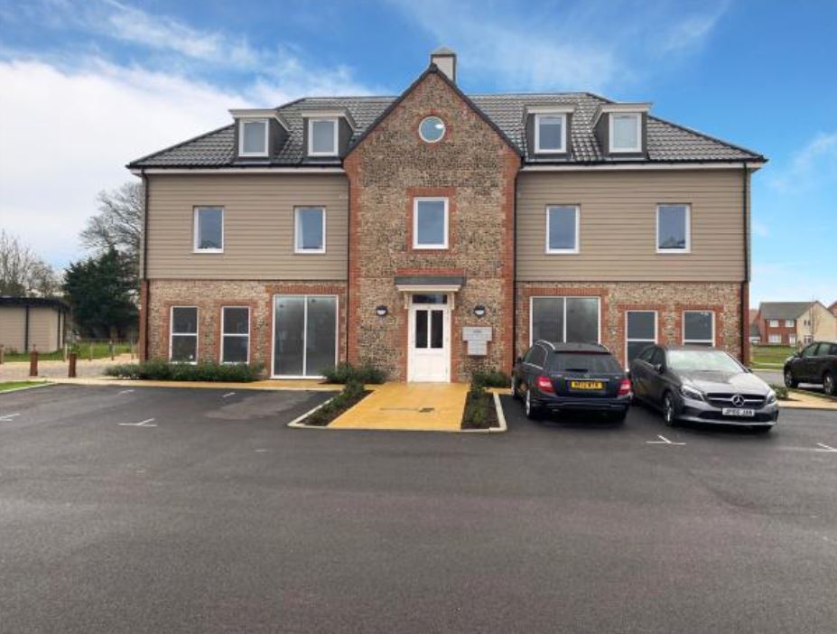 Kingley Gate, Littlehampton for sale Primary Photo- Image 1 of 1