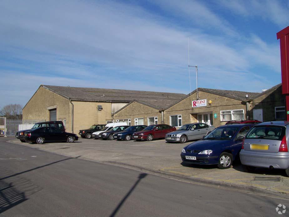 Bath Rd, Chippenham for sale Primary Photo- Image 1 of 1