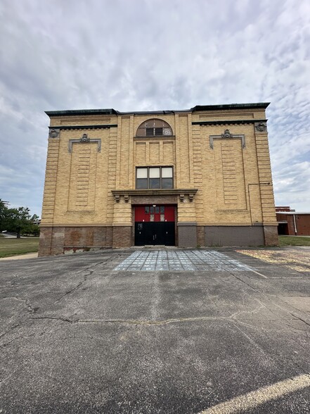 620 E River St, Elyria, OH for sale - Building Photo - Image 3 of 9