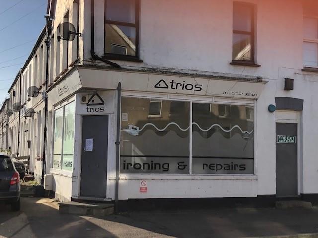 203 Hildaville Dr, Westcliff On Sea for sale Primary Photo- Image 1 of 1