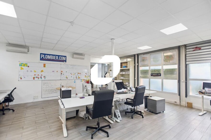 Office in Montreuil for sale - Interior Photo - Image 3 of 14