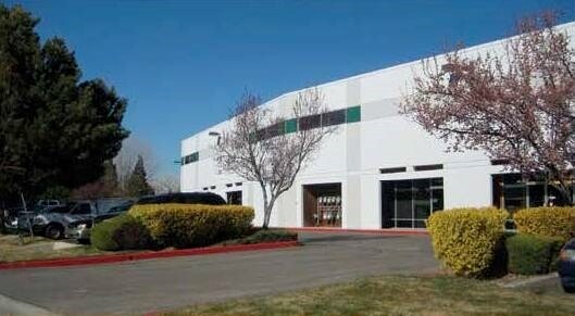 700-742 Spice Islands Dr, Sparks, NV to rent Building Photo- Image 1 of 2