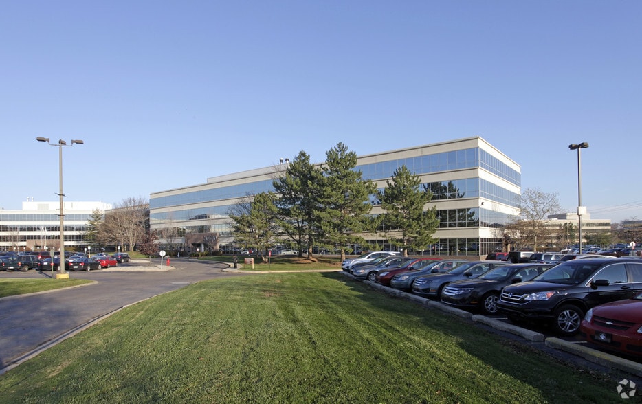 30600-30700 - 30800 Telegraph Rd, Bingham Farms, MI to rent - Building Photo - Image 2 of 14