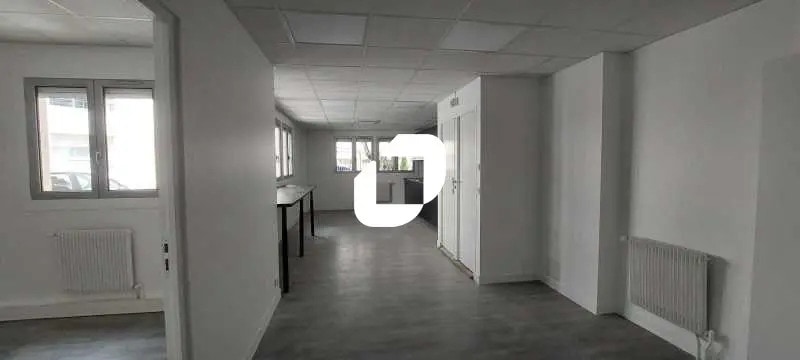 Office in Paris for sale Interior Photo- Image 1 of 8