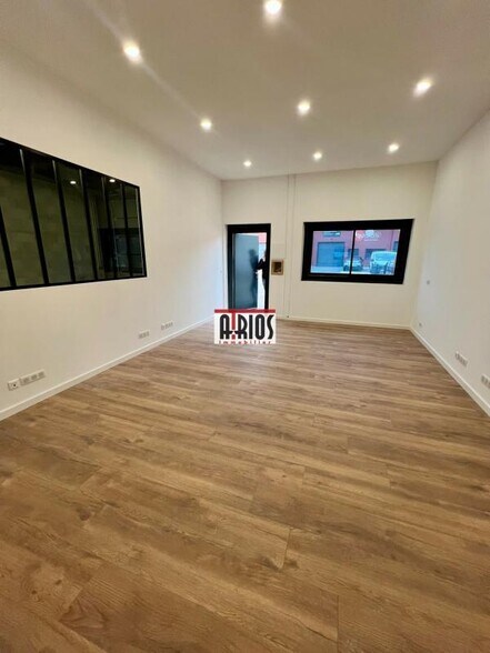 Industrial in La Garde to rent - Interior Photo - Image 3 of 4