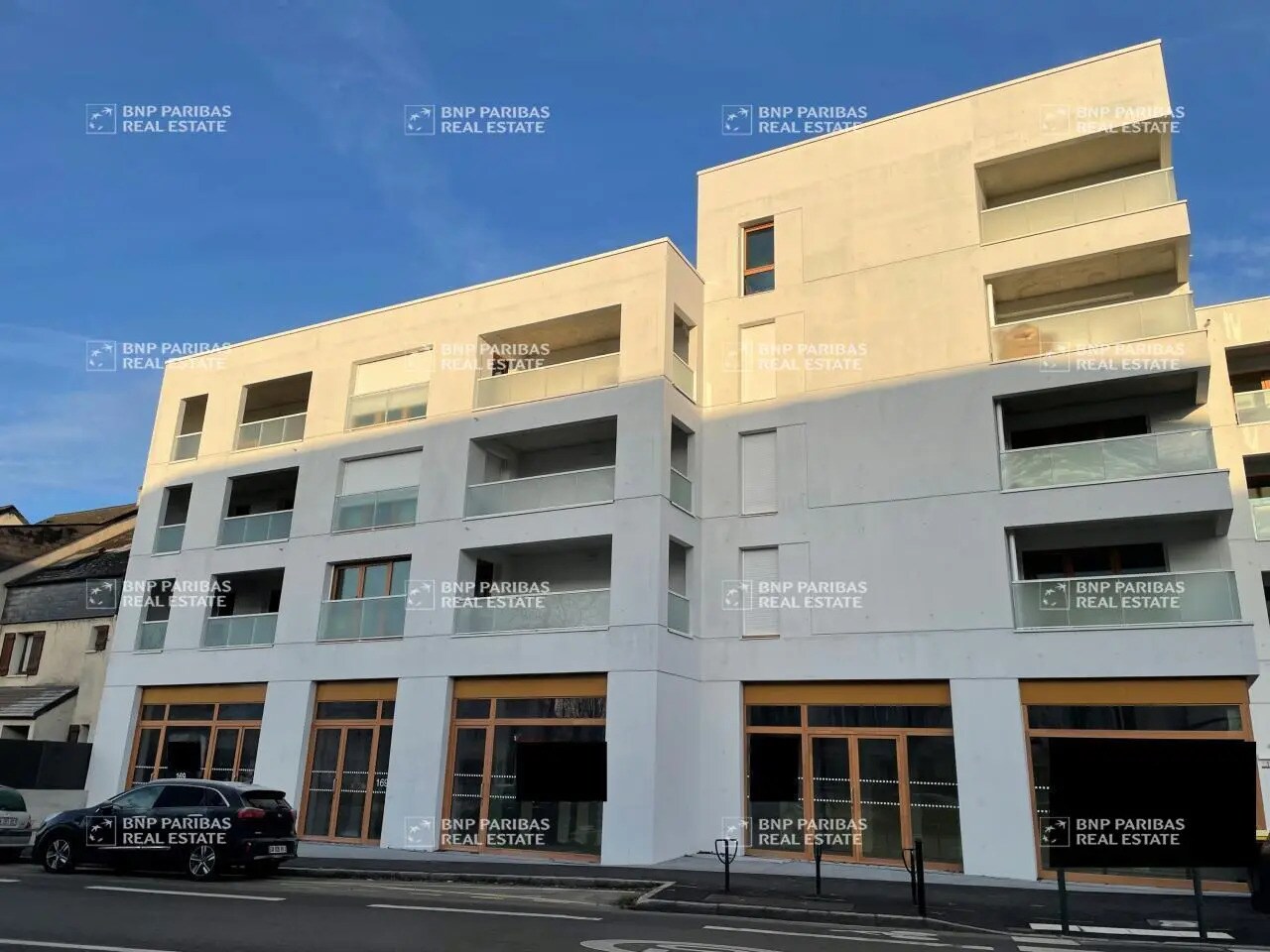 Retail in Nantes to rent Building Photo- Image 1 of 17