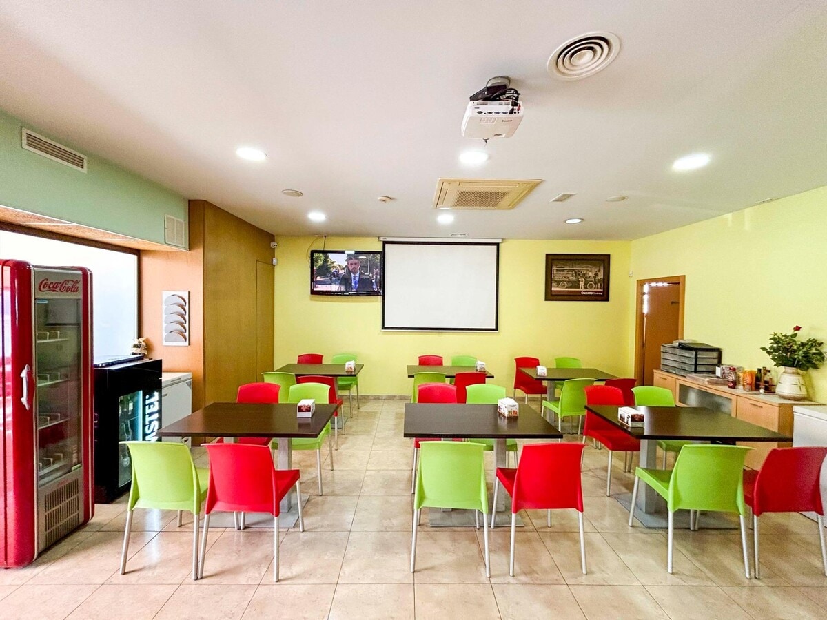 Lloret de Mar, GER 17310 -  -  - Interior Photo - Image 2 of 12
