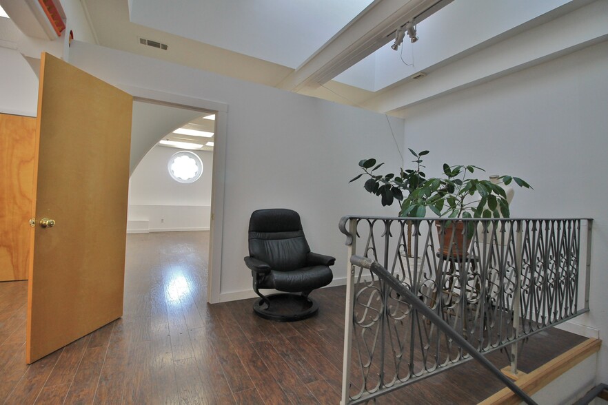 291 Wall St, Kingston, NY for rent - Interior Photo - Image 3 of 7