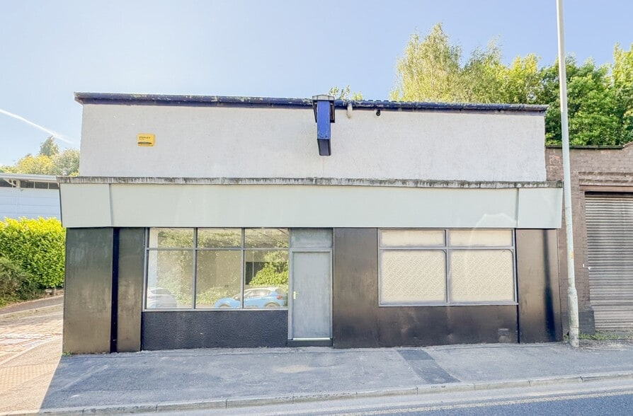 103 Brinksway, Stockport for sale - Primary Photo - Image 1 of 1