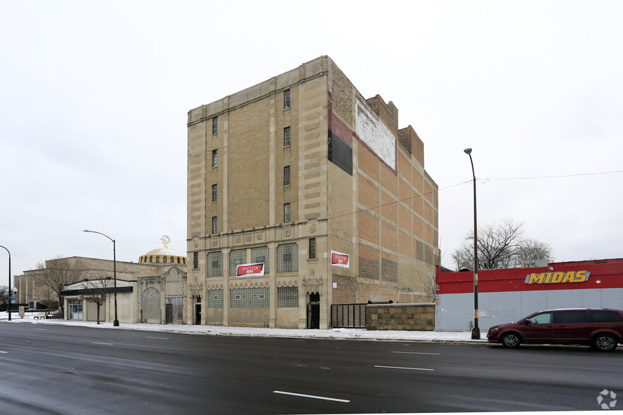 7411 S Stony Island Ave, Chicago, IL for sale - Primary Photo - Image 1 of 1