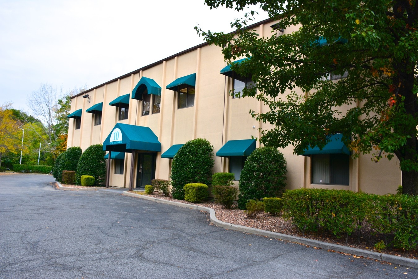 10 Little Britain Rd, Newburgh 12550 UK