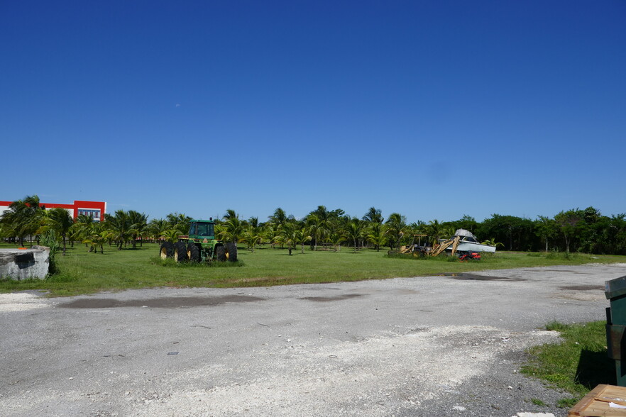 1985 NE 8th St, Homestead, FL for sale - Primary Photo - Image 1 of 6