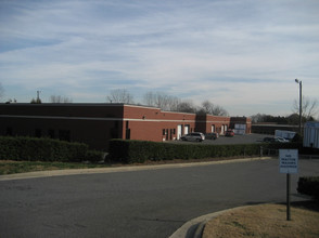 10809 Southern Loop Blvd, Pineville, NC for rent Building Photo- Image 1 of 2