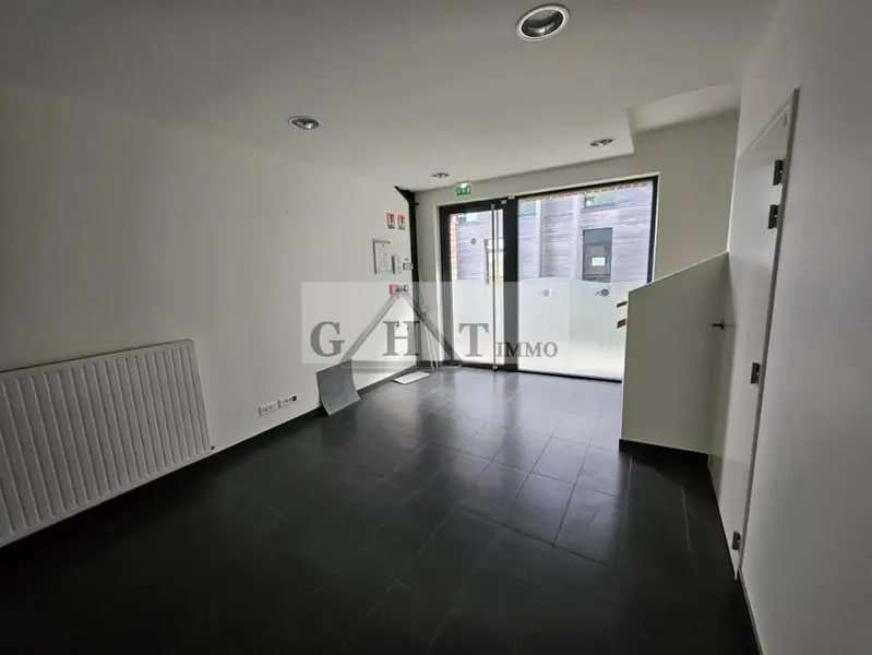 Office in Moissy-Cramayel to rent Lobby- Image 1 of 7
