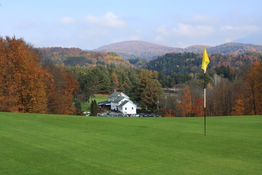 4357 Memorial Dr, Saint Johnsbury, VT for sale - Primary Photo - Image 1 of 1