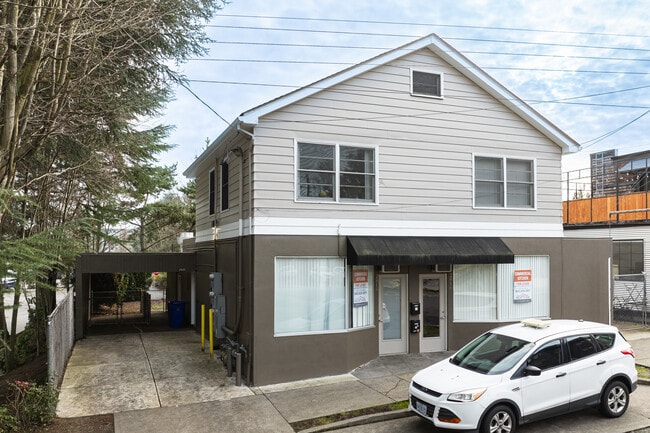 More details for 2816 NE Halsey St, Portland, OR - Retail for Sale