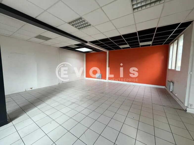 Office in Bondy to rent - Interior Photo - Image 3 of 11