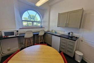 Fairleigh Wallop, Basingstoke to rent Interior Photo- Image 2 of 2