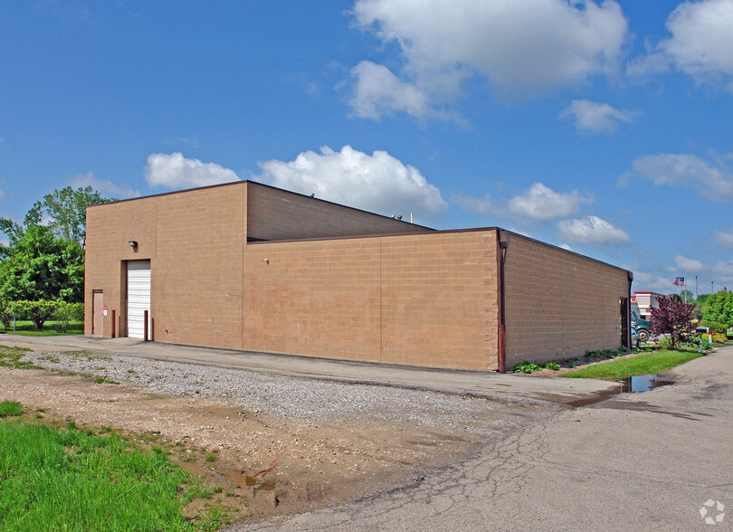 50 Skeeter Ln, Centerville, OH for rent - Building Photo - Image 3 of 11