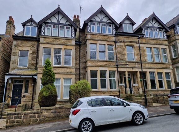 24-25 Harlow Moor Dr, Harrogate to rent Primary Photo- Image 1 of 2