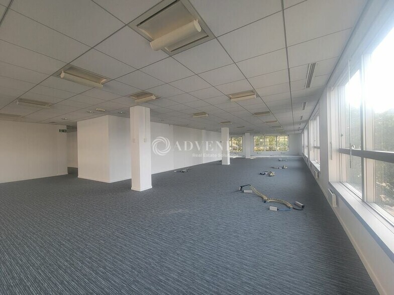 25 Allée De Seine, Saint-Denis to rent - Building Photo - Image 2 of 10