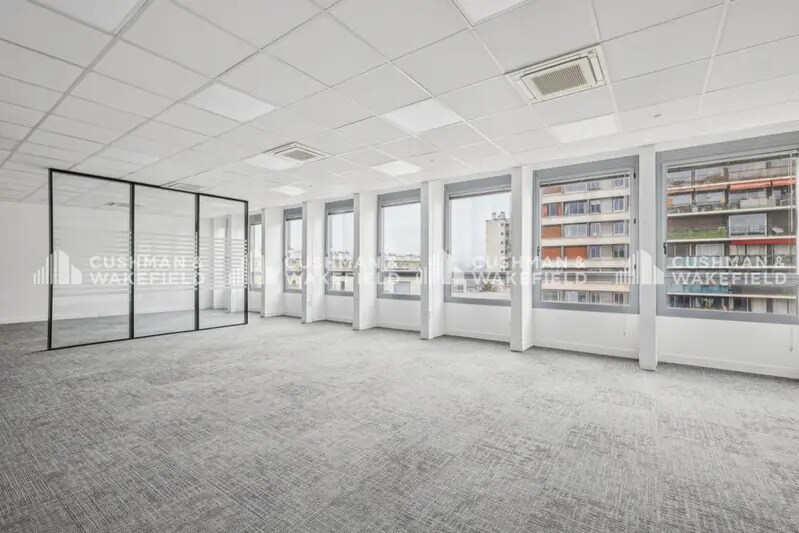 73-77 Rue De Sèvres, Boulogne-Billancourt to rent - Interior Photo - Image 3 of 15