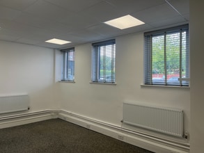 1-4 Place Farm, Wheathampstead to rent Interior Photo- Image 2 of 2