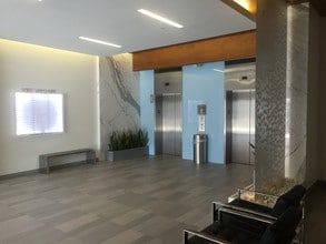 9001 Wilshire Blvd, Beverly Hills, CA to rent Lobby- Image 2 of 8