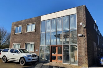 Grimsby Rd, Grimsby to rent Building Photo- Image 1 of 1