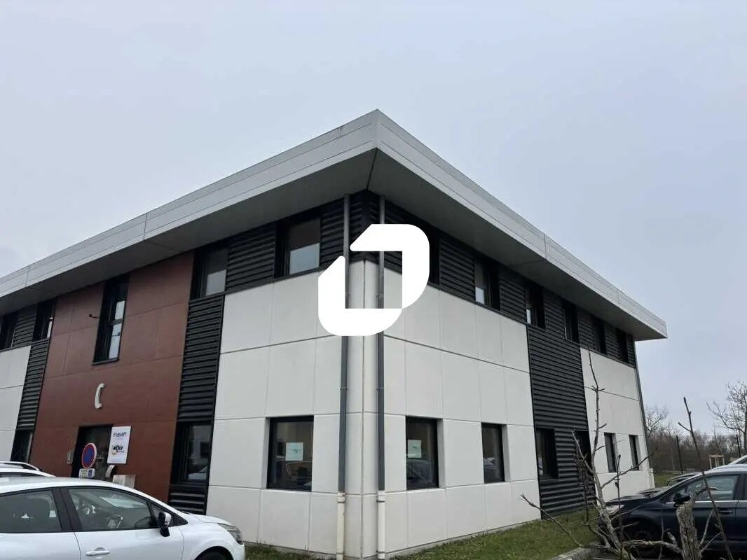 Office in Rillieux-la-Pape to rent Building Photo- Image 1 of 14