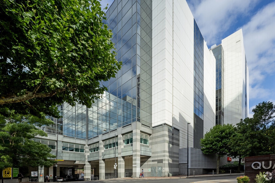 4 Thomas More Sq, London to rent - Building Photo - Image 3 of 22