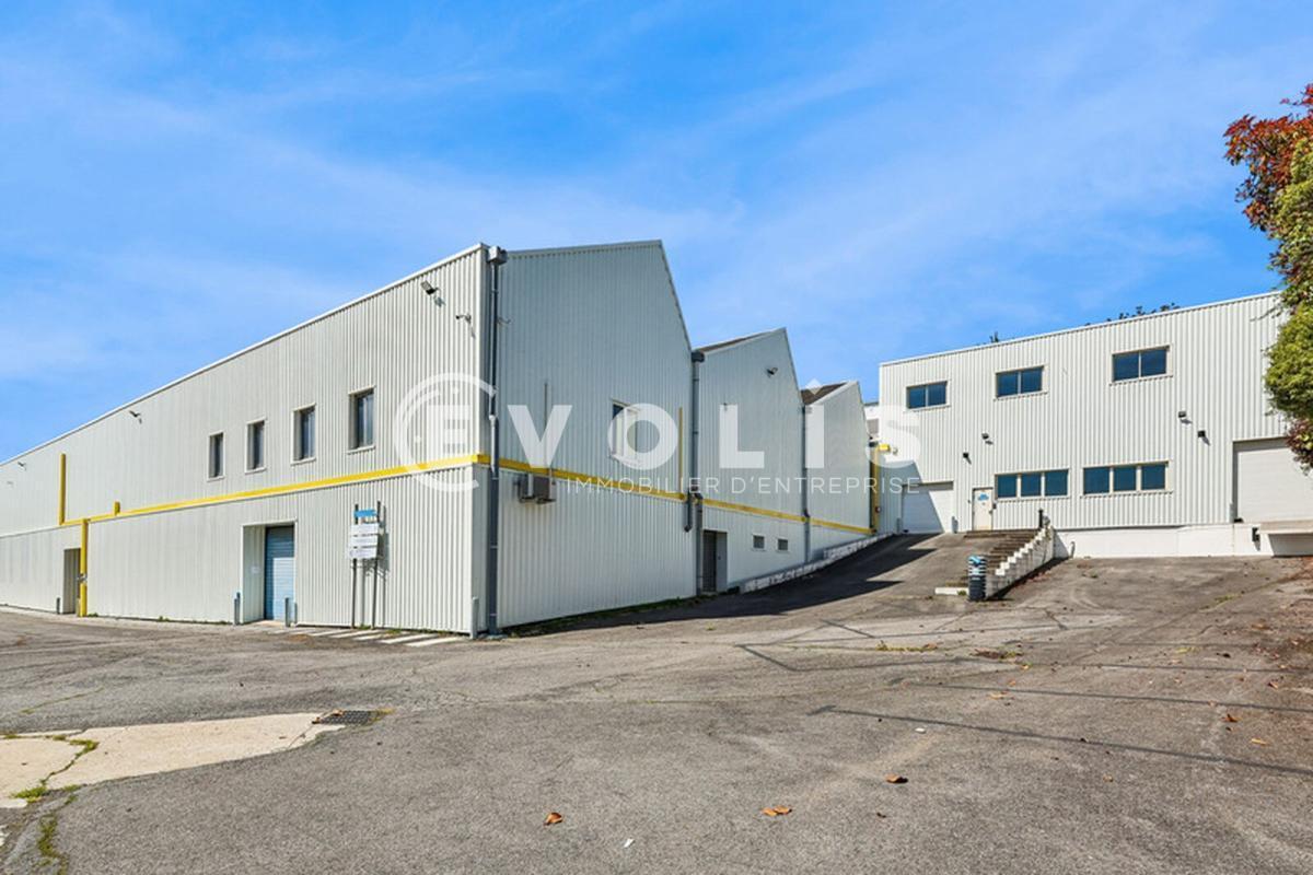 Light Industrial in Bagnolet to rent Building Photo- Image 1 of 14