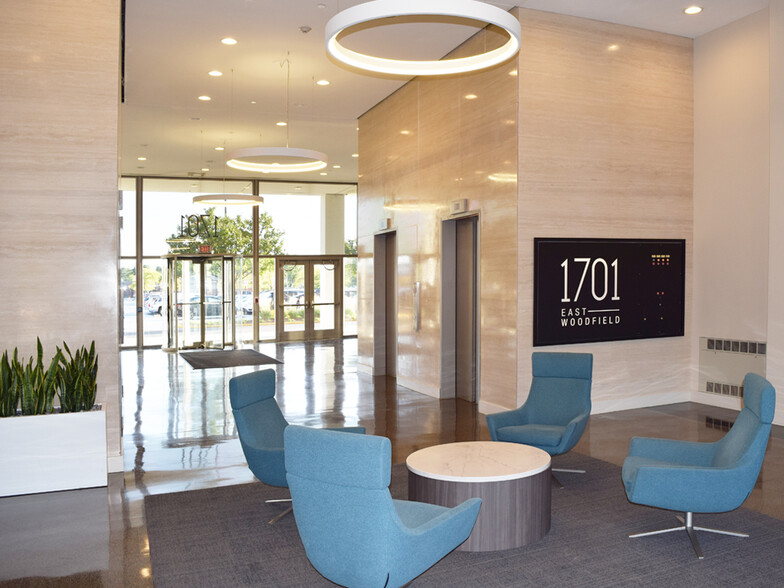 1701 E Woodfield Rd, Schaumburg, IL for rent - Lobby - Image 3 of 7