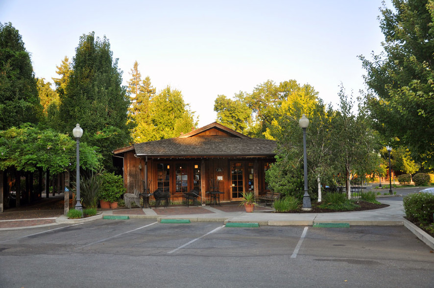 250 Vallombrosa Ave, Chico, CA for rent - Building Photo - Image 3 of 11