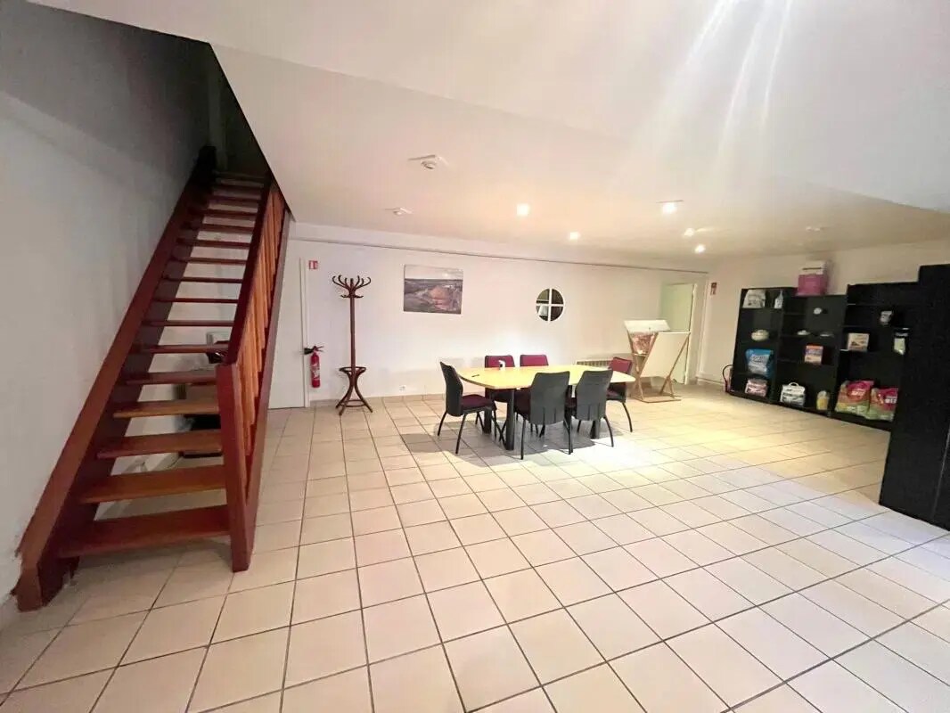 8 Rue Du Gast, Saint-Germain-en-Laye, YVE 78100 -  -  - Interior Photo - Image 1 of 3