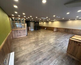 4 Peel St, Barnsley to rent Interior Photo- Image 2 of 2