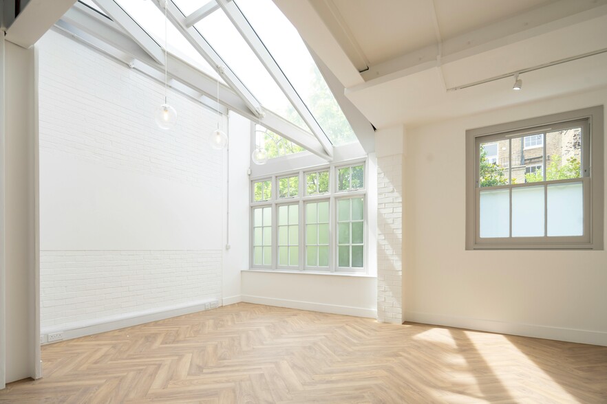268-296 Fulham Rd, London to rent - Building Photo - Image 3 of 8