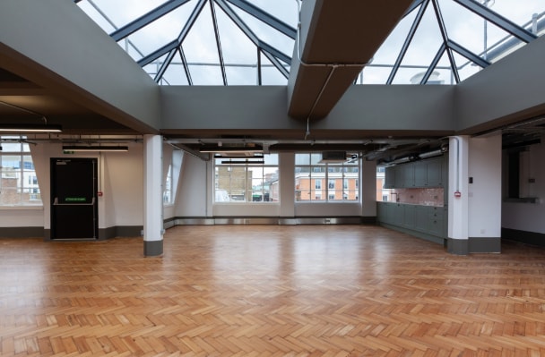 75-77 Margaret St, London to rent Interior Photo- Image 1 of 4