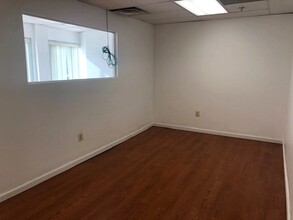 239 New Rd, Parsippany, NJ for rent Interior Photo- Image 1 of 2