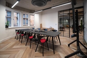 37-43 King St, Manchester to rent Interior Photo- Image 1 of 2