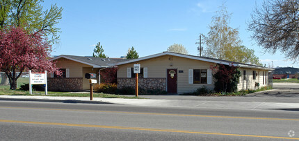 Retail in Nampa, ID for sale Primary Photo- Image 1 of 1