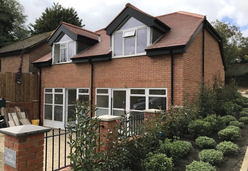 Watling St, Radlett for sale - Primary Photo - Image 1 of 1