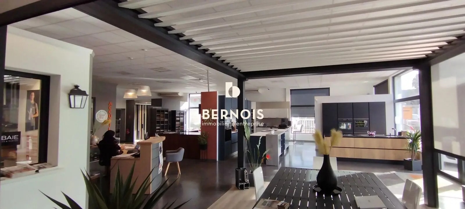 Office in Brignoles to rent Interior Photo- Image 1 of 3