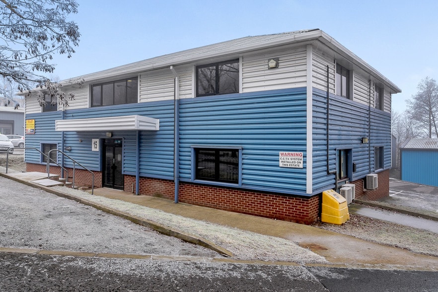 Wilthorpe Rd, Barnsley to rent - Building Photo - Image 2 of 26