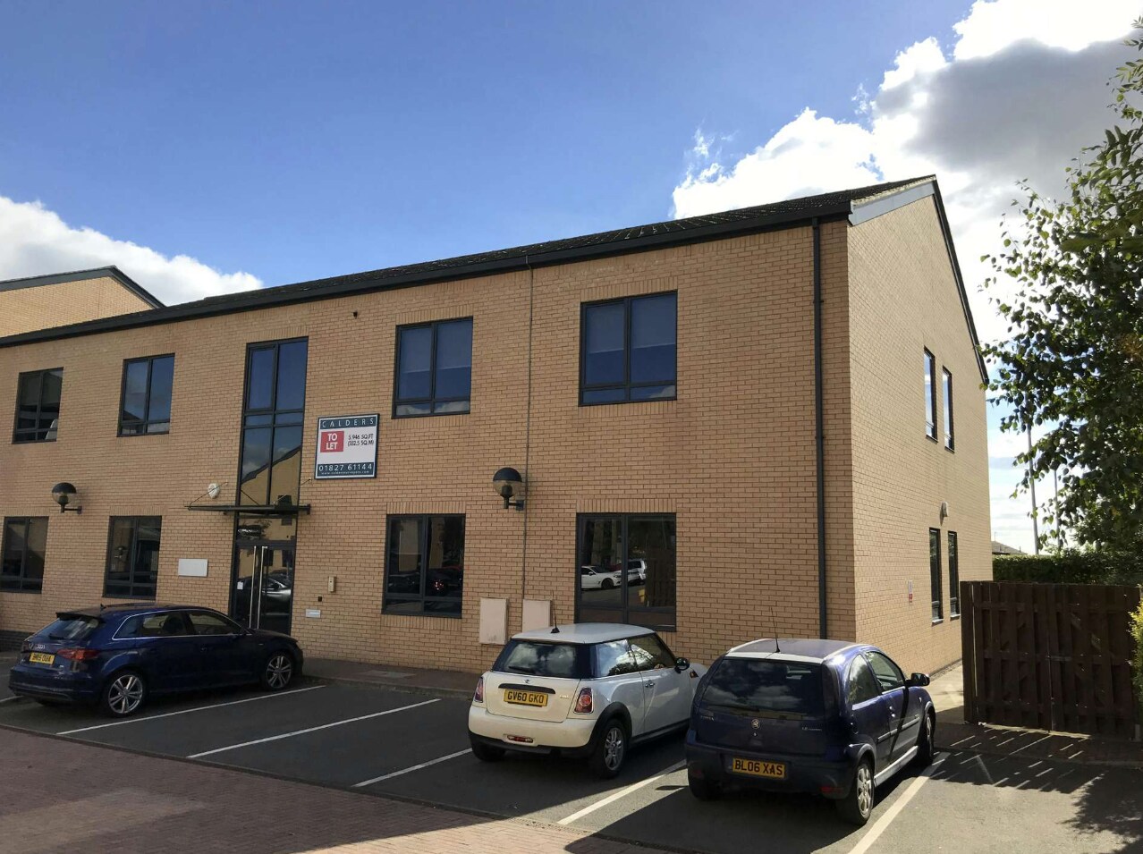 5 Sandy Way, Tamworth to rent Primary Photo- Image 1 of 2