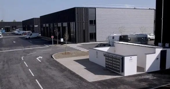 Vente Local d'activités 150 m² - Photo 1