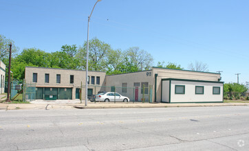 911 S Main St, Fort Worth, TX for sale Primary Photo- Image 1 of 1