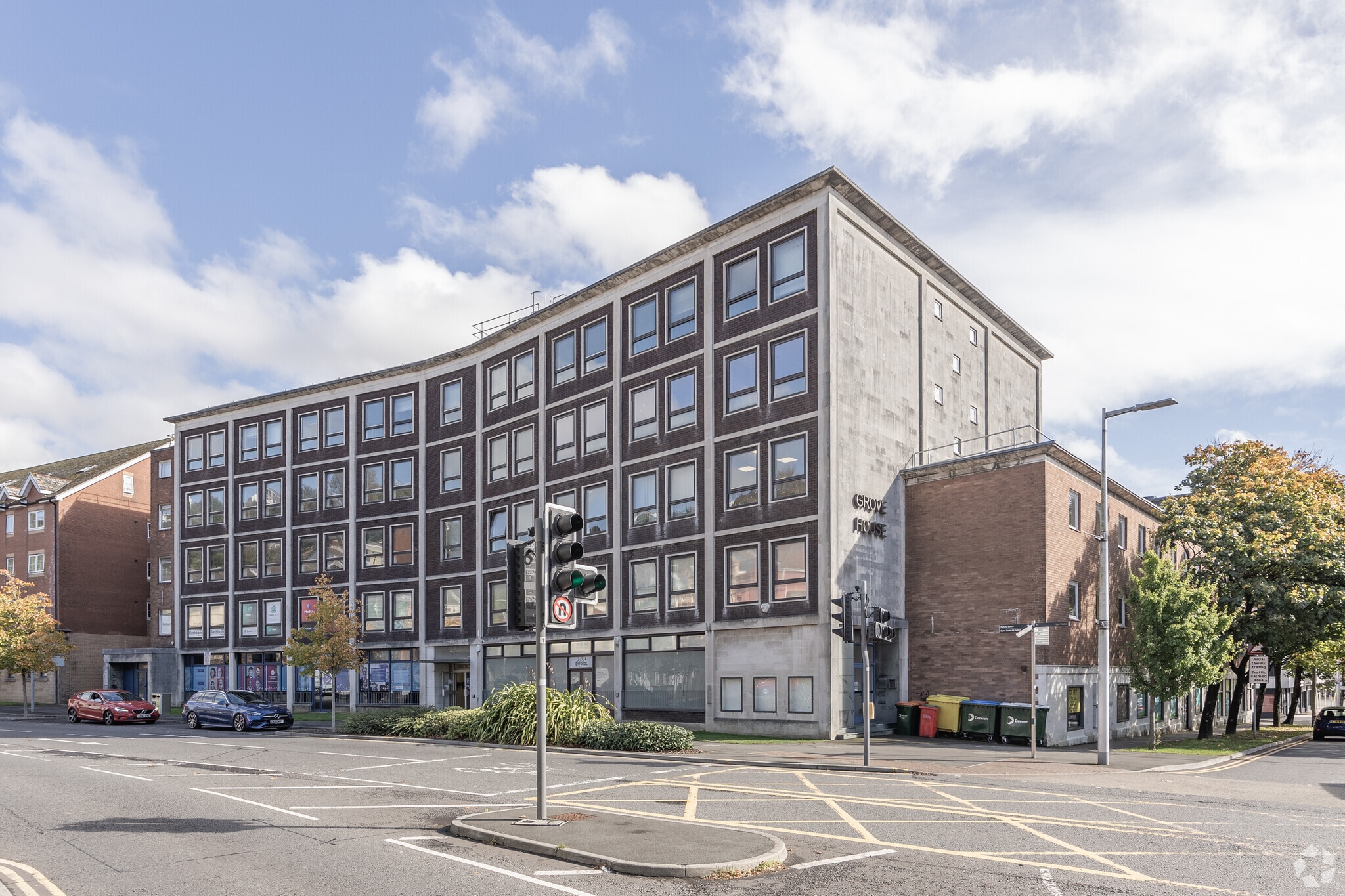 3 Grove Pl, Swansea to rent Primary Photo- Image 1 of 4