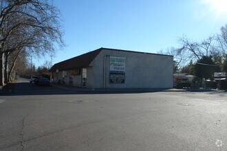 1925-1931 Esplanade Rd, Chico, CA for rent Primary Photo- Image 1 of 12